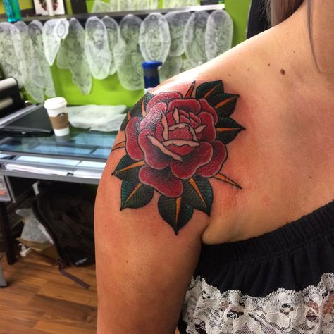 Traditional Rose Shoulder Tattoo, American Traditional Shoulder Cap Tattoo, Traditional Tattoo Shoulder Cap, American Traditional Shoulder Tattoo, Shoulder Rose Tattoo, Rose Tattoo Shoulder, Rose Tattoo Traditional, Rose Tattoo On Shoulder, Shoulder Tattoos For Females