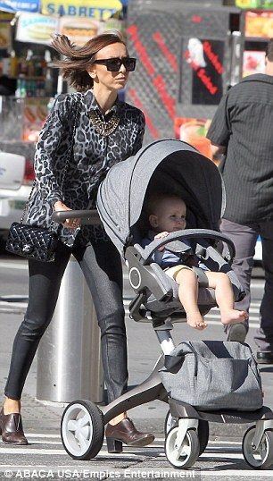 Giuliana Rancic pushes Stokke Xplory on her family strolls! Buy here: http://www.albeebaby.com/stokke-xplory-basic-stroller-in-black-melange.html Stokke Stroller Xplory, Stokke Stroller, Best Lightweight Stroller, Best Travel Stroller, Stokke Xplory, Baby Registry Essentials, Baby Boy Themes, Jenna Bush