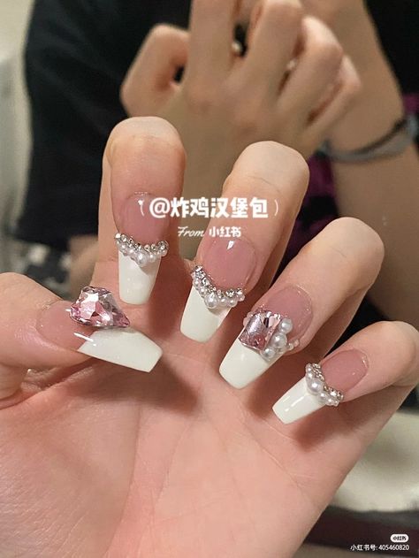 Nail Extension Designs With Stones, Nail Extension Designs, Flamingo Nails, Lilac Nails, Glittery Nails, Nails 2022, Easy Nails, Extension Designs, Kawaii Nails