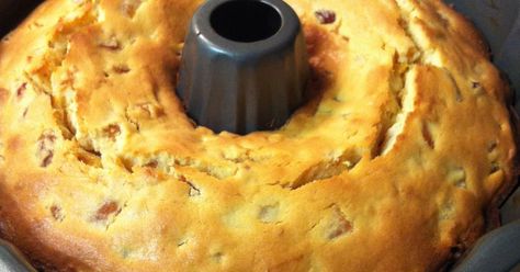 Delicious Apricot Christmas Cake Newfoundland Cookies, Jigs Dinner, Xmas Bread, Tastee Recipe, Newfoundland Recipes, Raisin Cake, Apricot Cake, Xmas Baking, Apricot Recipes