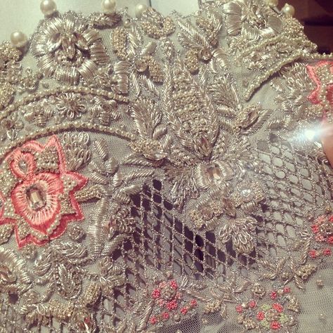 See this Instagram photo by @bismakayani • 135 likes Lace Fancy, Tambour Beading, Hand Work Design, Zardozi Embroidery, Embellishment Details, Chic Pillows, Gold Work, Designs For Dresses, Embroidery Fashion