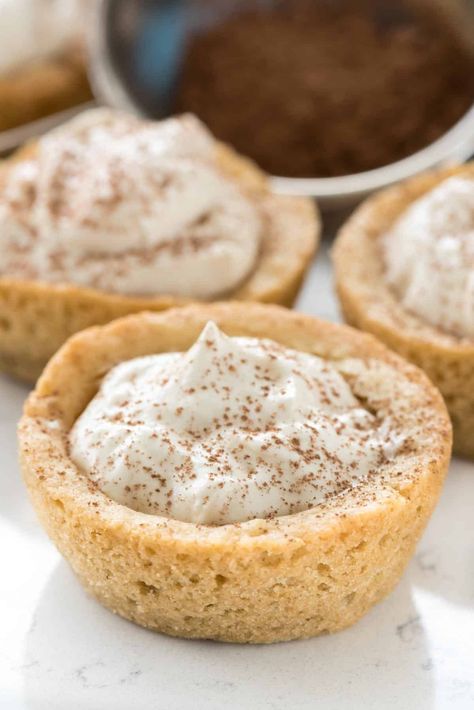 Tiramisu Cookie Cups Unusual Cookies, Small Pastries, Tiramisu Cookies, Italy Recipes, 2 Ingredient Cookies, Sugar Cookies From Scratch, Sugar Cookie Cups, Cookie Cups Recipe, Christmas Bakery