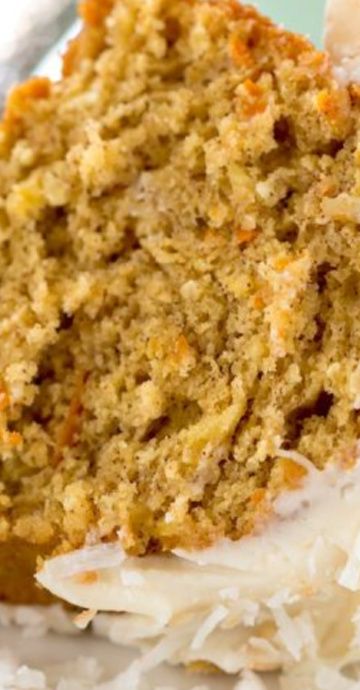 coconut carrot cake Carrot Cake Bundt, Coconut Carrot Cake, Carrot Bundt Cake, Best Carrot Cake Recipe, Cake Bundt, The Best Carrot Cake, Bundt Recipes, Carrot Cake Recipe Easy, Easy Bundt Cake