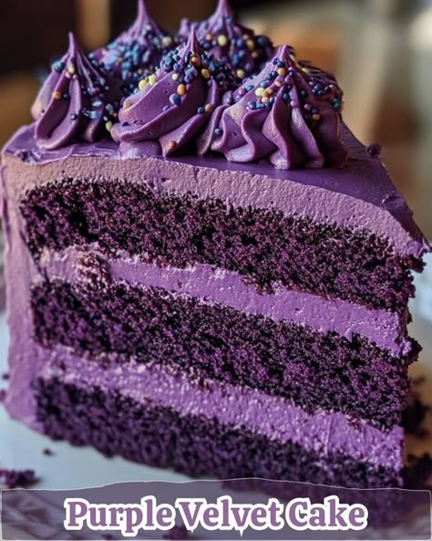 Purple Frosting Cake, Dark Purple Cake, Purple Velvet Cake, Purple Velvet Cakes, White Chocolate Cream Cheese Frosting, White Chocolate Cream, Chocolate Cream Cheese Frosting, Velvet Cake Recipes, Purple Cakes