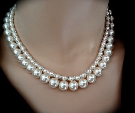 Chunky Pearl necklace // Swarovski // Crystal by QueenMeJewelryLLC Brides Necklace, Bride Pearl Necklace, Jewelry Pearl Necklace, Anting Manik, Chunky Pearl Necklace, Bride Necklace, Motifs Perler, Pearl Necklace Designs, Special Occasion Jewelry