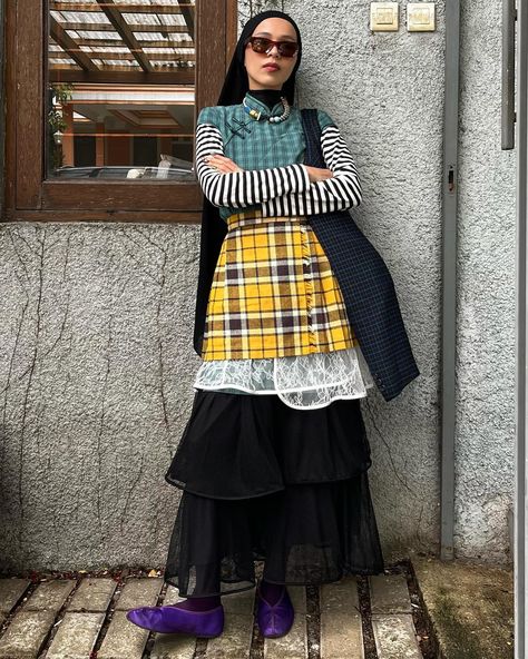 how come it’s Thursday already? outfit deetz: stripes top —— thrifted necklace —— @berenice__berenice__ green top —— thrifted yellow skirt —— thrifted @benetton lace wrap skirt—— @callie.cotton black skirt —— @yestoday.studios shoes —— @svec_st bag —— secondhand @grofe_ . . . . . . . outfit rotation. outfit repeater. layering style. modest fashion. semi maximalist. multiway fashion. casual look. vintage clothing. secondhand fashion. outfit inspo. style inspiration. thrifting fashion.... Interesting Layered Outfits, Modest Maximalist Fashion, Maximalist Casual Outfit, Maximalist Outfit, Maximalist Outfits, Outfit Rotation, Outfit Repeater, Maximalist Fashion, Layering Style