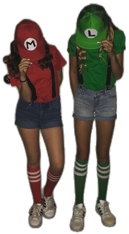 best friend Mario and Luigi halloween costume idea ❤️💚 Easy Mario And Luigi Costumes, Fun And Easy Halloween Costumes, Mario And Luigi Halloween, Costumes For Besties, Halloween Costumes For Besties, Luigi Halloween Costume, Dora And Boots, Winnie The Pooh Costume, Luigi Costume