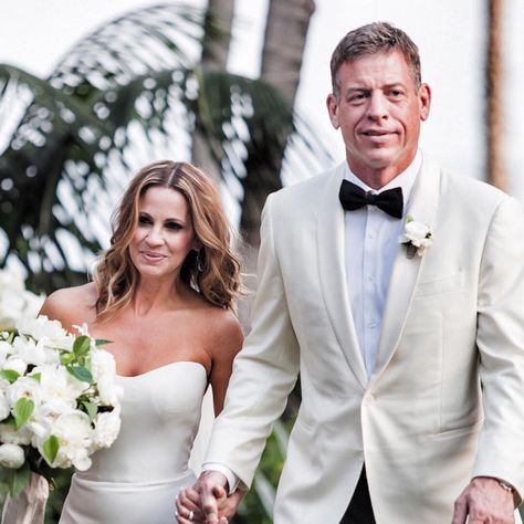 Troy Aikman gets married to Capa Mooty in California | SI.com Steve Walsh, Dallas Cowboys Gifts, Montecito California, Santa Barbara Beach, Troy Aikman, American Football Players, New Wife, Looking Dapper, Mad Max