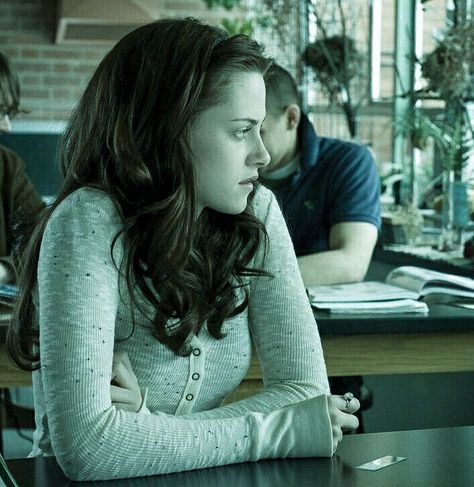 Bella Swan Aesthetic, Twilight Outfits, Bella Cullen, Twilight Photos, Twilight Film, Alice Cullen, Twilight Pictures, Twilight Series, Print Outs