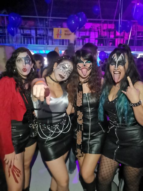 Rock N Roll Theme Outfit, Rock Theme Party Outfit, Party Make Up Ideas, Rock And Roll Halloween Costumes, Rock N Roll Women, Rock And Roll Dresses, Dress Up Halloween, 21st Party, Make Up Ideas