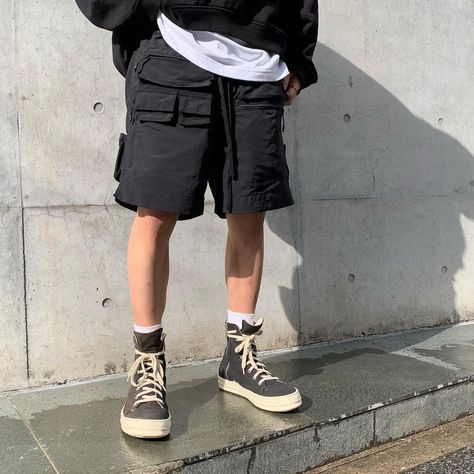 Shadow Cargo Shorts 🐾♨️ #shorts #cargoshorts #streetwear #summervibes #summerstyle #fashionstyle #h0neybear #ootd Y2k Fashion Men, Cargo Shorts Outfit, 3d Pocket, Costume Bags, Overalls Shorts, Outwear Coat, Patchwork Jacket, Shorts Outfit, Shorts Cargo