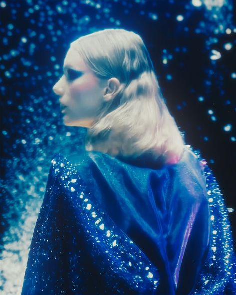 Bejeweled Taylor Swift Cloak, Taylor Swift Bejeweled Music Video Outfits, Taylor Swift Bejeweled Cape, Midnight Taylor Swift Bejeweled, Taylor Swift Aesthetic Bejeweled, Taylor Swift Bejeweled, Bejeweled Taylor Swift, Taylor Swift Bejeweled Music Video, Taylor Swift Drawing