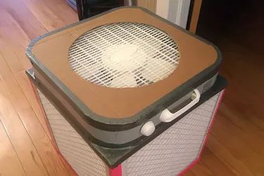 Corsi-Rosenthal Box: How to Make an Air Filter With a Box Fan Diy Air Purifier, Air Filtration System, Furnace Filters, Learning To Drive, Homeless Shelter, Diy Fan, Cleaning Checklist, I Work Out, Emergency Preparedness