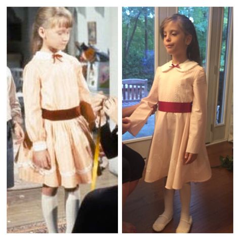 The amazing Mary Banks costume my sister made my daughter! Mary Poppins Jane Costume, Jane Banks Costume, Mary Poppins Musical Costumes, Jane Mary Poppins, Retro Kids Clothes, Mary Poppins Musical, Mary Poppins Movie, Michael Banks, Mary Poppins Costume