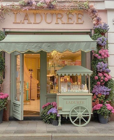 Laduree Walk In Floral Cooler, Ice Cream Shop Aesthetic Exterior, Vintage Store Fronts, Patisserie Shop, Dream Cafe, Paris Flowers, Café Design, House Decals, Bakery Decor