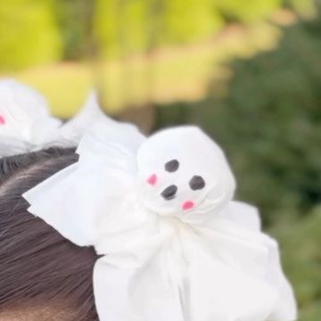 Liz Pak ✿ on Instagram: "👻GHOST BUNS👻 All hair product links are listed in bio under Amazon Storefront✨ Please like, share, and follow for more hair inspo!✨ #girlhairstyle #cutegirlhair #girlhairstyles #easyhairtutorial #toddlerhair #toddlerhairstyle #hairtutorial #toddlerhairstyles #easyhairstyle #dcblogger #dmvblogger #momblogger #toddlersofig #toddlerhairideas #reelsinstagram #momreels #girlmom #girlmomlife #amazonfinds #amazonmusthaves #braidedhairstyle#schoolhairstyles #ghosthair #viralh Ghost Space Buns Hair, Ghost Crazy Hair Day, Ghost Buns Hair, Ghost Hair Buns, Ghost Buns, Girls Ghost Hair Buns, Ghost Hair, Ghost Hair Accessories, Cute Girls Hairstyles