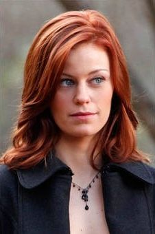 Sage, Finn Mikaelson's love. Cassidy Freeman, Finn Mikaelson, Intelligent Women, Beautiful Blue Eyes, Beautiful Hair Color, Vampire Academy, Mystic Falls, Auburn Hair, Hair Dye Colors