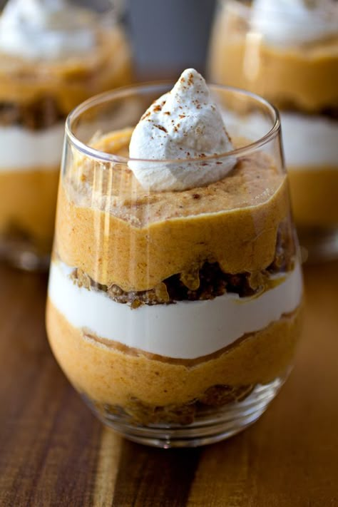 Spiced Pumpkin Cream Parfaits with Chantilly Whipped Cream and Honey-Graham Crumble Pumpkin Pie Parfait, Pumpkin Parfait, Dessert Parfait, Gluten Free Thanksgiving, Turkey Recipes Thanksgiving, Spiced Pumpkin, Free Thanksgiving, Thanksgiving Desserts, Pumpkin Cream