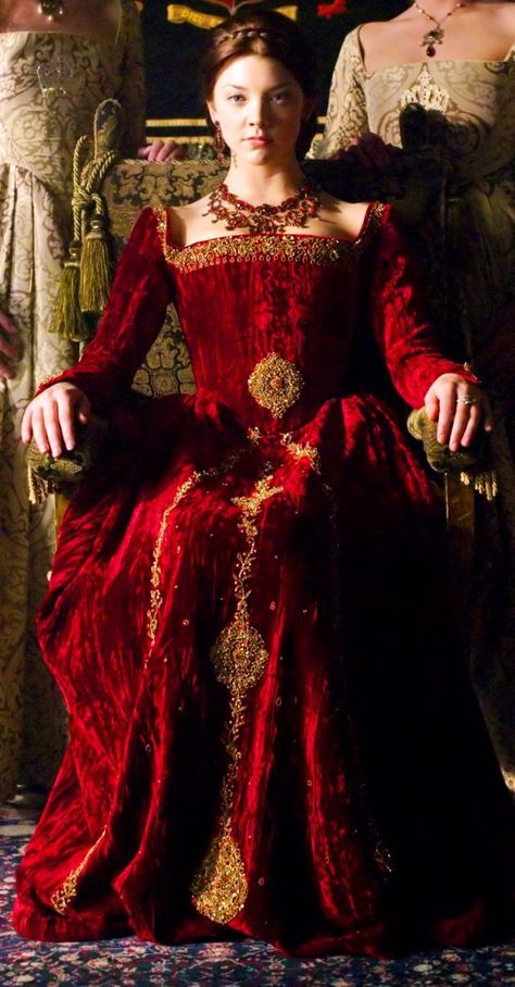 Anne Boleyn- The Tudors Queen Dress Royal Medieval, Queen Dress Royal, Red Queen Aesthetic, The Tudors Costumes, Tudor Gown, Tudor Period, Tudor Dress, Tudor Fashion, Tudor Costumes