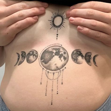 Diaphragm Tattoo, Moon Phase Tattoo, Phase Tattoo, Easy Tattoos To Draw, Minimalistic Tattoo Ideas, Easy Tattoos, Maching Tattoos, Minimalistic Tattoo, Moon Phases Tattoo