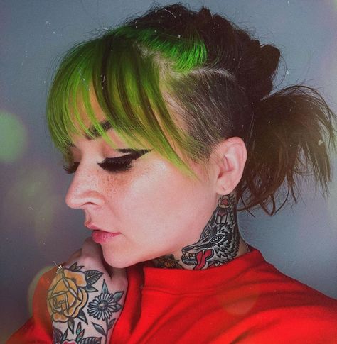 michelle baldwin on Instagram: “🎄 did a festive little look” Feminine Undercut Long Hair, Feminine Undercut, Long Hair Bangs, Dark Hair Makeup, Undercut Long Hair, Shaggy Long Hair, Hair Bangs, Mom Hairstyles, Edgy Hair