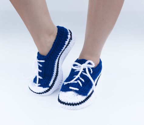 Crochet , free patterns,tutorials Crochet Sneaker Pattern, Converse Slippers, Crochet Patterns Baby Boy, Crochet Sandals, Sneakers Patterns, Converse Style, Slippers Pattern, Crochet Baby Shoes, Sneaker Slippers