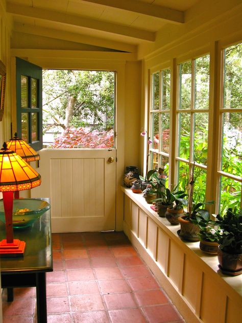 Small Enclosed Porch Ideas, Enclosed Front Porches | Home ... #garden #gardenideas Small Conservatory Interiors, Small Conservatory, Enclosed Front Porches, Front Porch Design Ideas, Conservatory Interior, Porch Design Ideas, Building A Porch, Enclosed Porches, Front Porch Design