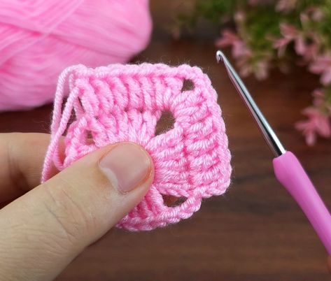 Barbie will love this 🥰👌 great crochet | Barbie will love this 🥰👌 great crochet #crochet #knitting #Barbie | By Aslı ile sanatsal tasarımlar Crochet Hat Pattern Kids, Granny Square Hat, Crochet Barbie, Easy Crochet Baby Blanket, Crochet Stitches For Blankets, Crochet Baby Cardigan, Easy Crochet Baby, Crochet Christmas Ornaments, Knitted Baby Blankets