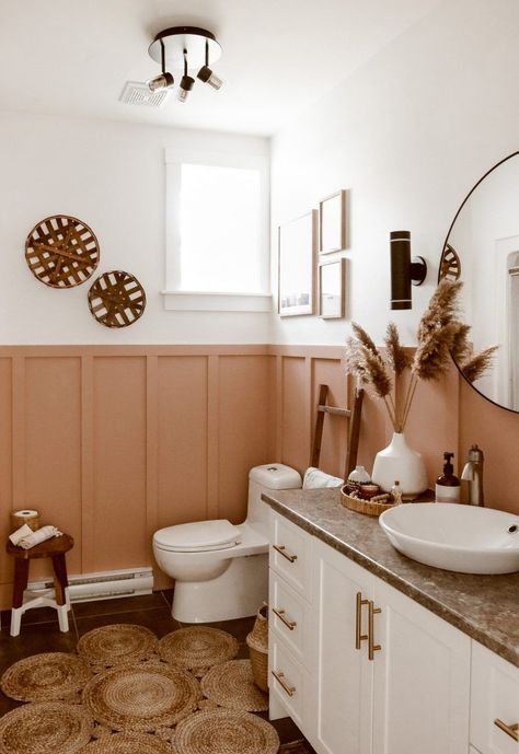 Terracotta and White Bathroom Best Bathroom Lighting, Boho Bathroom Ideas, Boho Dining Room, Bohemian Bathroom, Boho Bathroom Decor, Garden Totems, Terracotta Wall, Downstairs Bathroom, Boho Bathroom