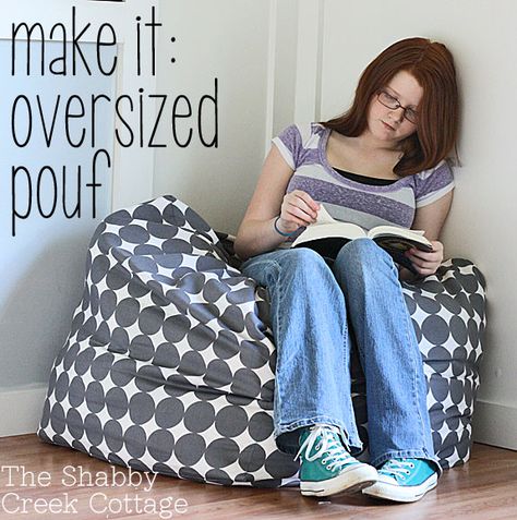 Make your own oversized floor pouf with this easy sewing tutorial. The perfect way to resuse old blanket and pillows! Giant Floor Pillows, Media Room Decor, Diy Pouf, Square Floor Pillows, Floor Pouf, Diy Flooring, Diy Quilt, Bag Chair, Play Games