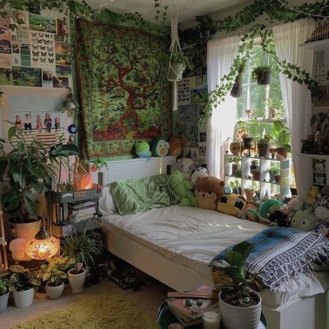 Fairy Grunge, Room Decor Ideas, Bed Room, Decor Ideas, Room Decor, Bedroom, Bed, Plants, Animals