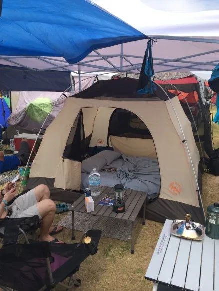 Festival Camping Setup, Festival Camping Hacks, Horse Camping, Camping Setup, Camping Tricks, Music Festival Camping, Camping Uk, Tent Camping Hacks, Camping Inspiration