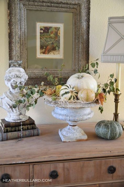 "non-orange" pumpkins display Pumpkins And Gourds, Vibeke Design, French Vintage Decor, Easy Diy Halloween Decorations, Fall Vignettes, Pumpkin Topiary, Fall Planters, Spooky Halloween Decorations, Fall Country