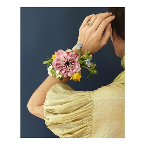 when in doubt, wear flowers 🌸🌼🌺 Corsage Wedding Mother, Mother Of Bride Corsage, Whimsy Wedding, Single Flower Bouquet, Homecoming Corsage, Bridesmaid Corsage, Wrist Flowers, Colorful Palette, Corsage And Boutonniere