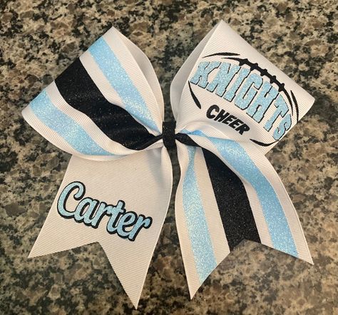 Football Cheer Bows, Cheer Bows Ideas, White Cheer Bows, Hair Accesorios, Football Outline, Cheer Bows Diy, Cute Cheer Bows, Cheer Season, Sideline Cheer