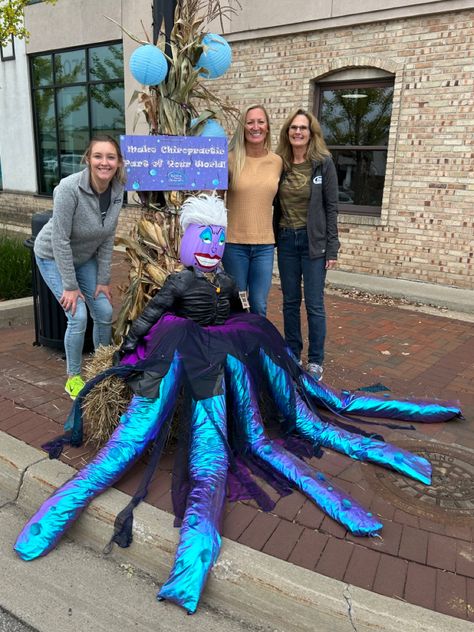 Our Ursula scarecrow for Grandville, MI’s Fall Festival scarecrow contest! Octopus scarecrow, diy little mermaid decor Disney Scarecrow Ideas, Scarecrow Contest Ideas, Ursula Outfit, Scarecrow Ideas For Contest, Scarecrow Diy, Scarecrow Contest, Scarecrow Ideas, Under The Sea Decorations, Halloween Forum