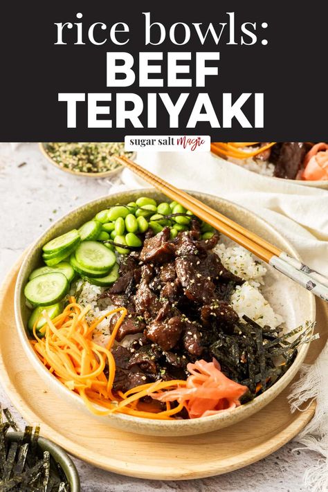 These beef teriyaki bowls are a delicious healthy weeknight dinner loaded with flavour. Juicy, sticky teriyaki beef, veggies and rice all in one bowl. Teriyaki Bowls, Teriyaki Rice, Teriyaki Steak, Beef Teriyaki, Steak And Rice, Teriyaki Bowl, Teriyaki Beef, Beef Bowls, Beef Strips