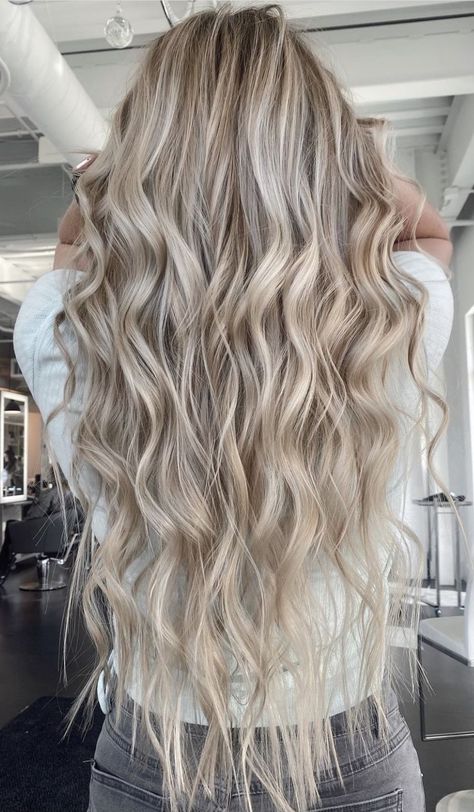 V Cut Hairstyle, Colour Hairstyles, Fall Blonde Hair Color, Blonde Hair Goals, Blonde Shades, Perfect Blonde Hair, Bright Blonde Hair, Beige Blond, Fall Blonde Hair