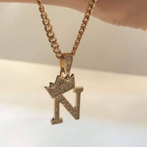 N Necklace Letter, N Letter Images, N Necklace, Pretty Jewelry Necklaces, Diy Gifts For Friends, Best Friend Necklaces, Gold Ring Designs, Letter N, Friend Necklaces