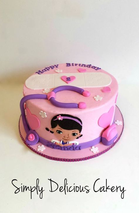 Dr Mcstuffins, Doc Mcstuffins Birthday Cake, Fondant Girl, Doc Mcstuffins Cake, Doc Mcstuffin, Doc Mcstuffins Birthday Party, Doc Mcstuffins Birthday, Cupcakes Decorados, Doc Mcstuffins