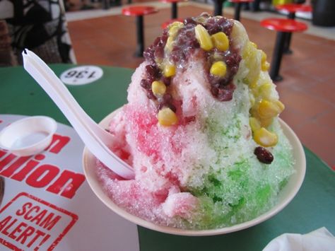 Ice Kachang, Sno Cones, Singapore Food, Fruit Slice, Serious Eats, Shaved Ice, Summer Bbq, Best Dishes, Sweet Savory