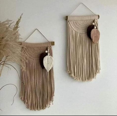 Trendy Crafts 2023, Diy Wall Hanging Ideas, Simpul Makrame, Pola Macrame, Wall Hanging Ideas, Simple Macrame, Makramee Diy, Boho Crafts Diy, Hanging Ideas