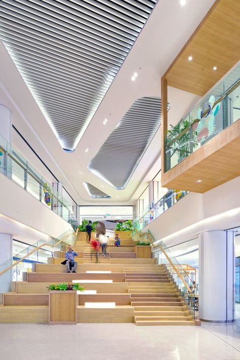 Mall Atrium Design Architecture, Mall Design Interior, Interior Mall Design, Shop Stairs Design, Mall Atrium Design, Shopping Mall Interior Design, Mall Stairs, Commercial Interior Design Retail, Mall Interior Design