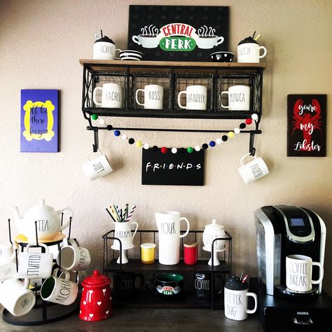 #centralperk #raedunn #friendstvshow #coffeebar Friends Inspired Coffee Bar, Friends Themed Coffee Station, Friends Themed Room Ideas, Friends Theme Room Decor Ideas, Central Perk Coffee Bar Ideas, Central Perk Themed Coffee Bar, Friends Themed Kitchen Decor, Friends Coffee Bar Ideas, Friends Theme Kitchen