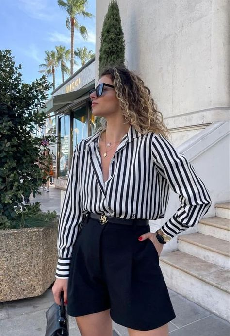 What Are Business Casual Outfits for Women? Best Smart Casual Outfits in Summer 2024 29 Dress Room, Old Money Fashion, Money Fashion, Luxury Photography, Business Casual Outfits For Women, Casual Day Outfits, Elegante Casual, Casual Work Outfit, Classy Fashion