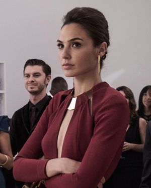 Gal Gadot as Diana Prince (Wonder Woman’s alter ego) in Batman v Superman Gal Gabot, Batman V Superman Dawn Of Justice, Gal Gardot, Superman Dawn Of Justice, Gal Gadot Wonder Woman, Batman V Superman, Dawn Of Justice, Batman V, Actrices Hollywood