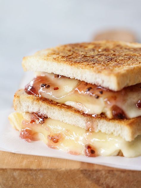 Parmesan Crusted Fondue Grilled Cheese | foodiecrush.com Cheese With Pepper Jelly, Grilled Cheese Sandwiches, Grilled Cheese Recipes, Foodie Crush, Pepper Jelly, Parmesan Crusted, Burgers Sandwiches, Cheese Sandwich, Soup And Sandwich