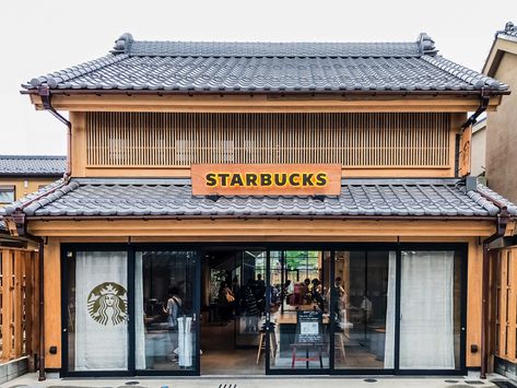 Starbucks In Japan, Kyoto Starbucks, Japanese Store Fronts, Japanese Facade, Starbucks Drawing, Starbucks Shop, Japan Restaurant, Starbucks Japan, Japan Interior