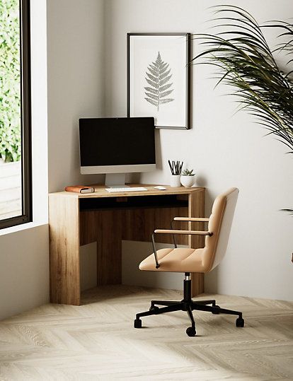 Small Work Area In Bedroom, Small Desk With Monitor, Desk For Small Rooms Bedrooms, Computer Corner Living Room, Sleek Desk Ideas, Small Workstation Ideas, Mini Home Office Desk, Workstation Small Space, Study Area Small Space