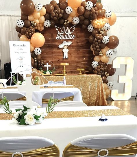 Western Bautizo, Baptism Themes, Baby 2024, Bautizo Ideas, Cowboy Birthday, Baby Baptism, Diy Birthday Decorations, Diy Birthday, Balloon Garland